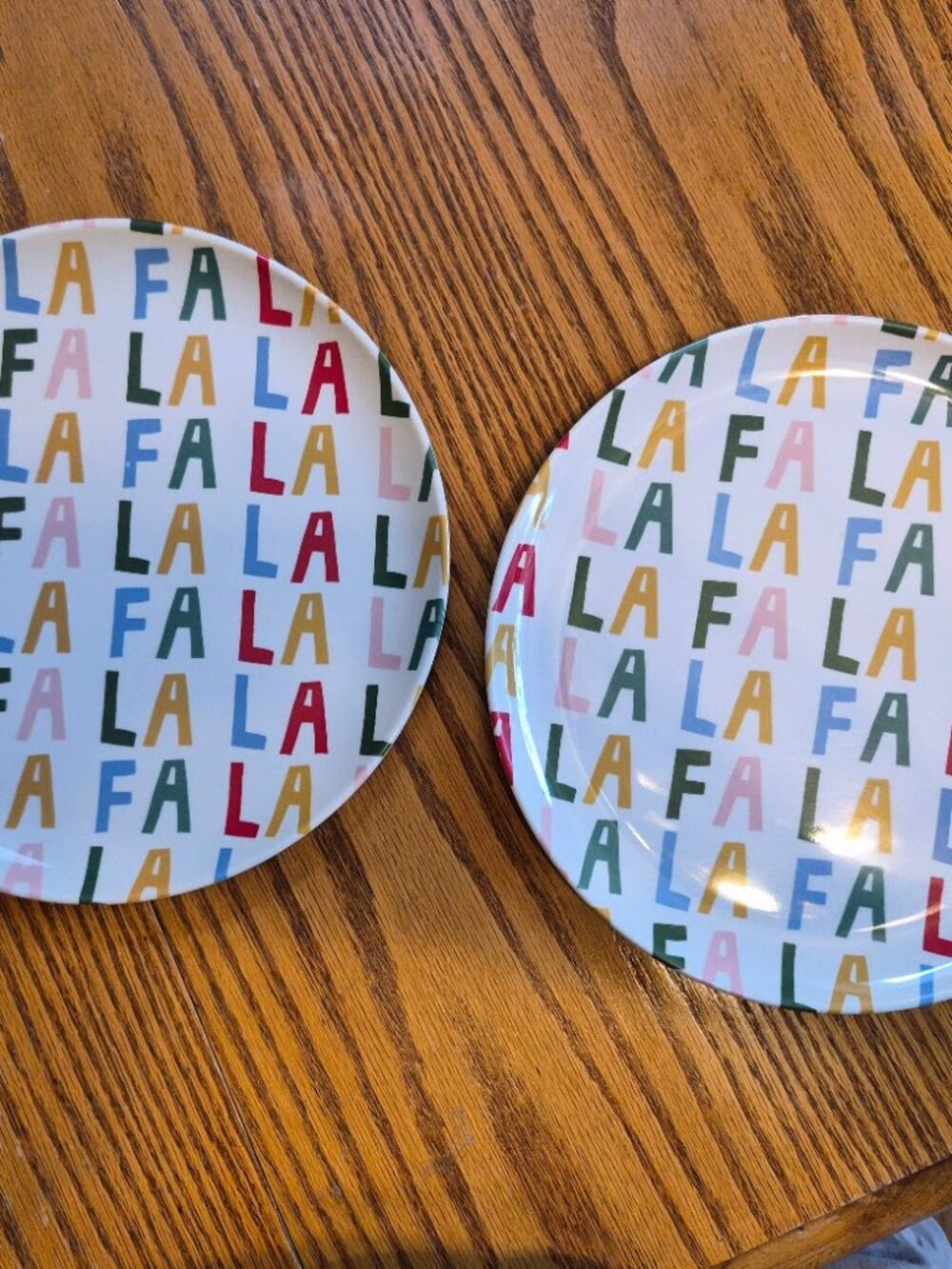 2 Christmas Dinner Plates (Fa La La)